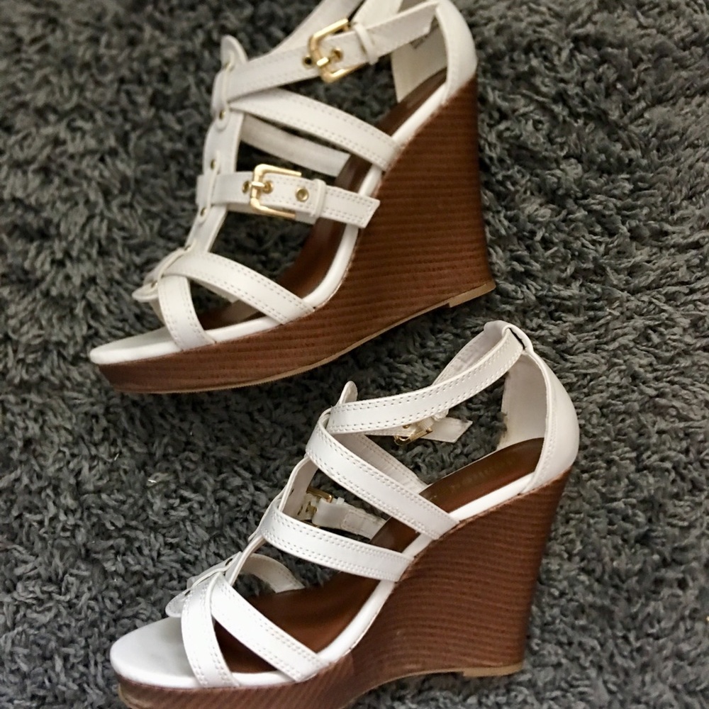 DOLLHOUSE wedges